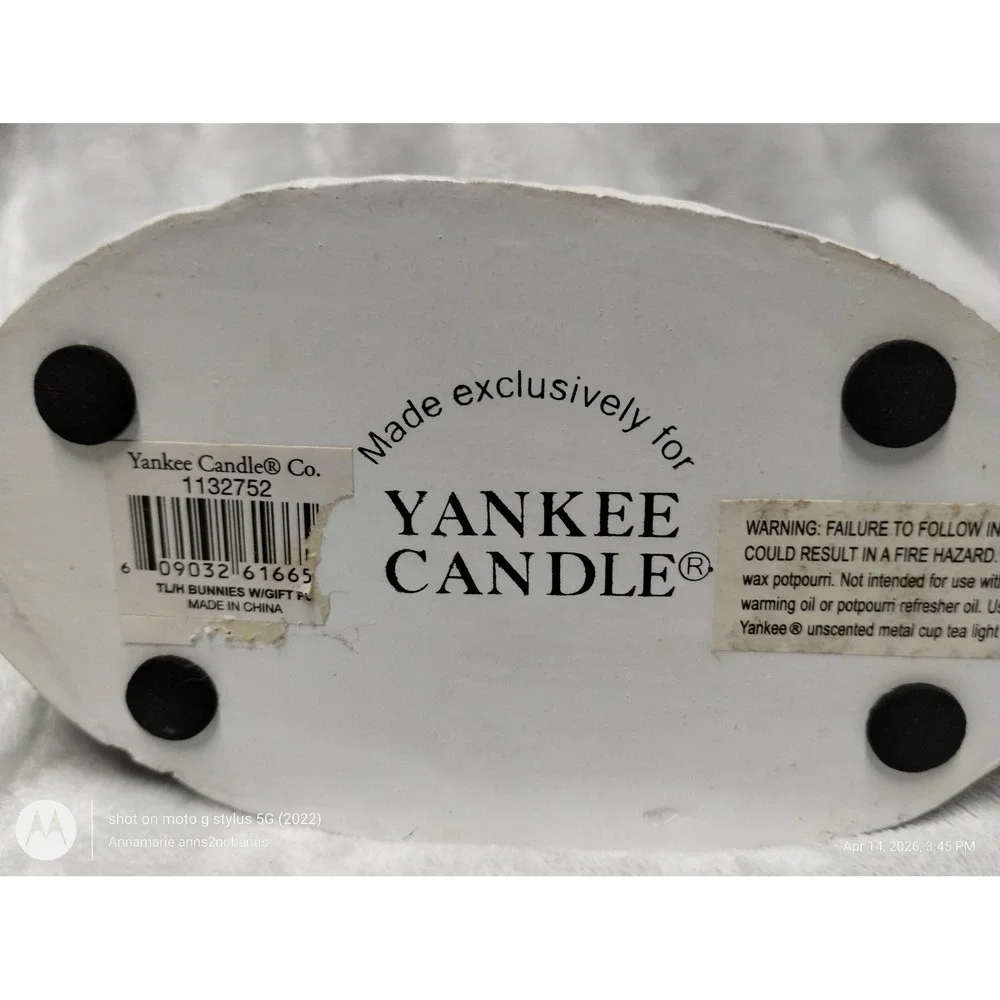 Yankee Candle Christmas Bunnies Tea‎ Light Holder Red Gift Box Figurine 1132752